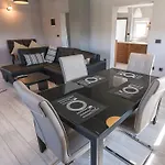 Apartment With Pool 992